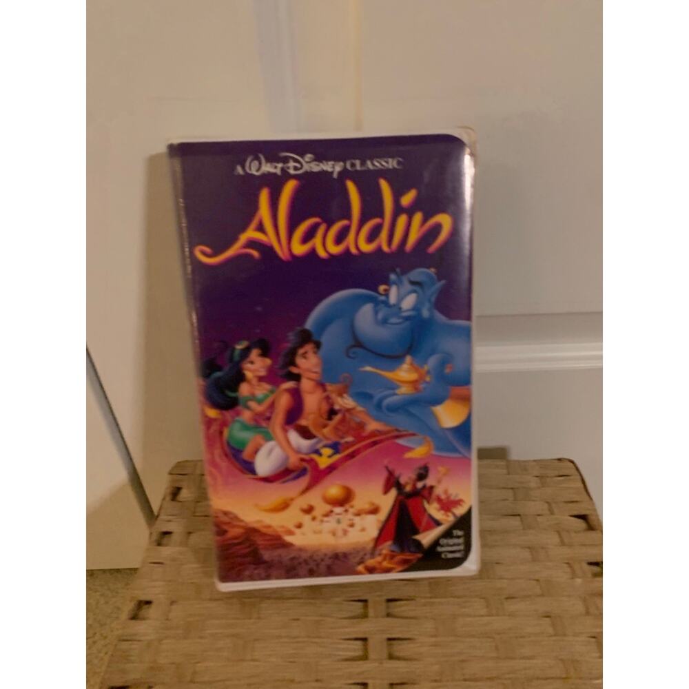 Black Diamond Vintage Disney Classic Aladdin VHS (RARE 1662)
